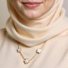 White shell necklace, rose