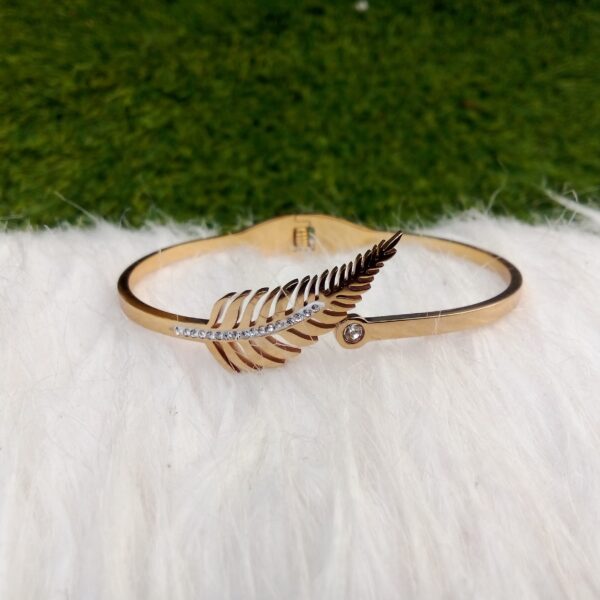 Tree leaf bracelet