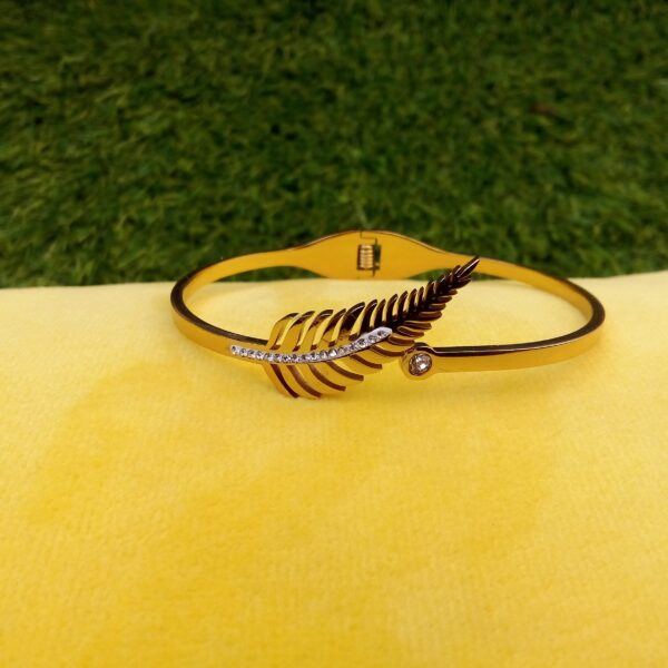 Tree leaf bracelet