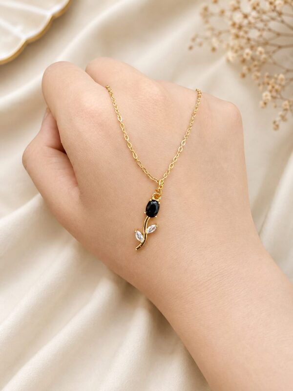Black Bloom Necklace